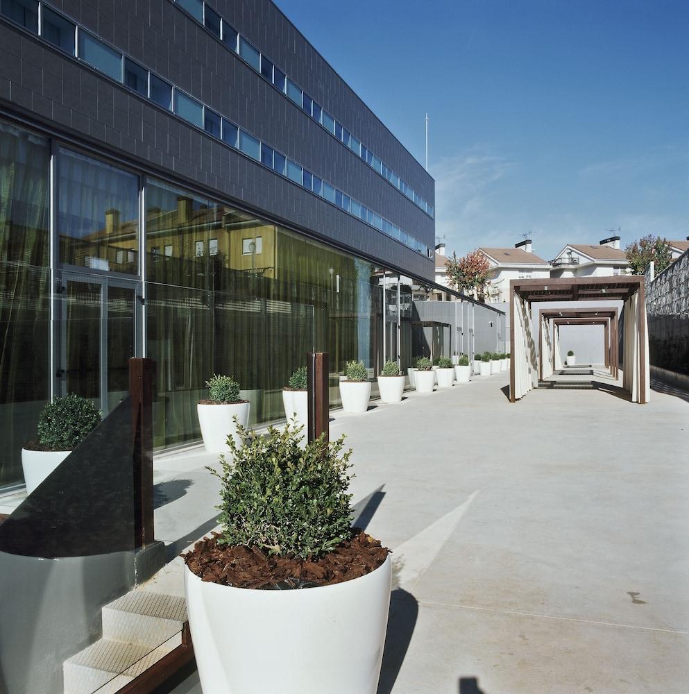 Hotel Exe Zizur Pamplona Zizur Mayor Exterior foto